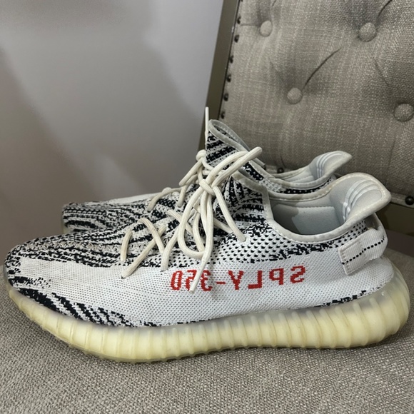 YEEZY BOOST 350 V2 - Picture 2 of 7